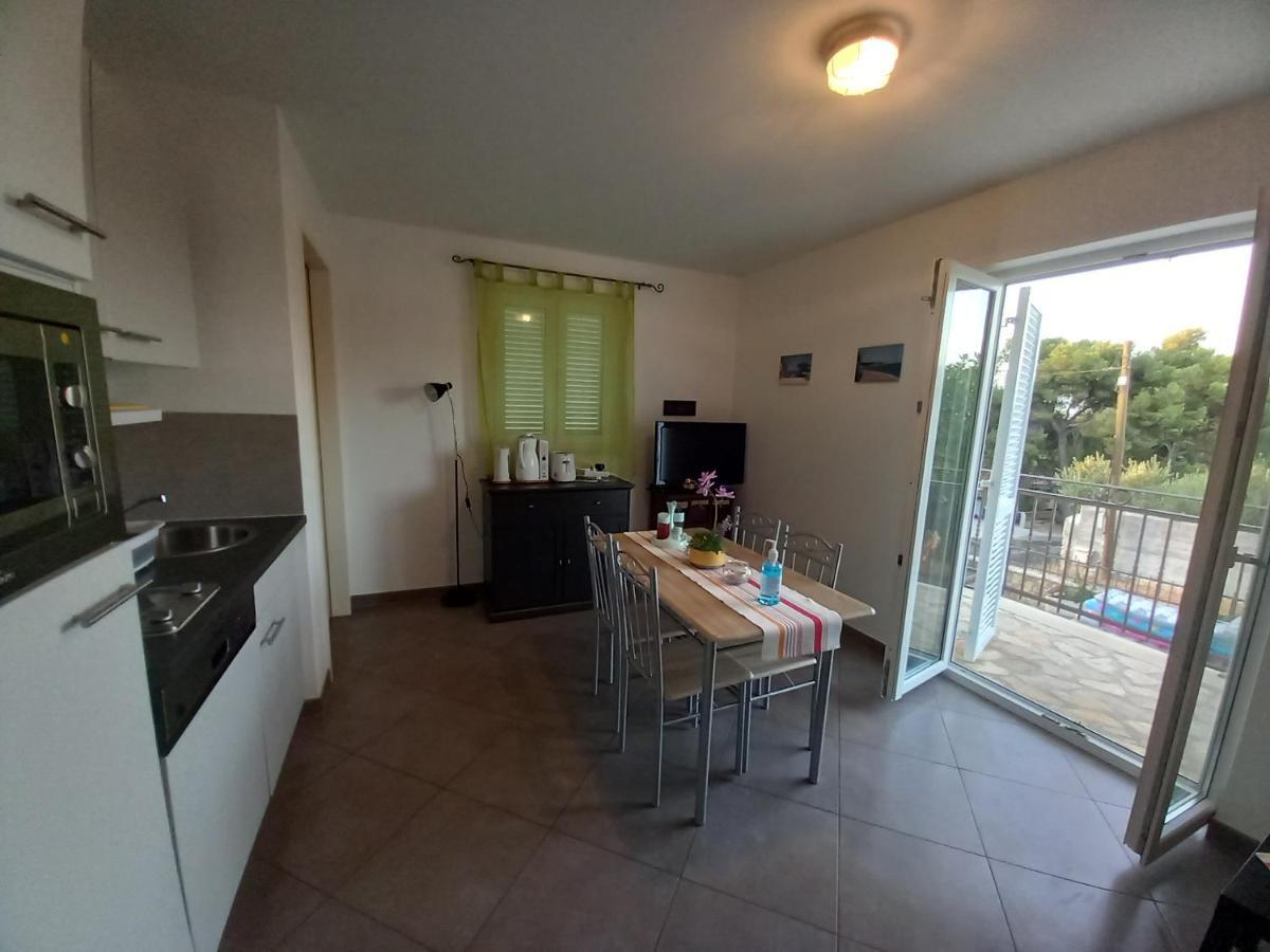 Apartmani Afrodita 수티반 외부 사진